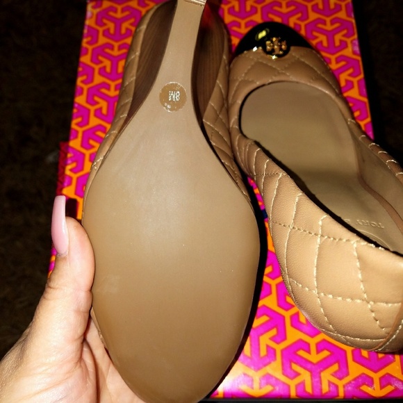 SOLD ⬆️Authentic tory Burch wedge - Picture 6 of 8